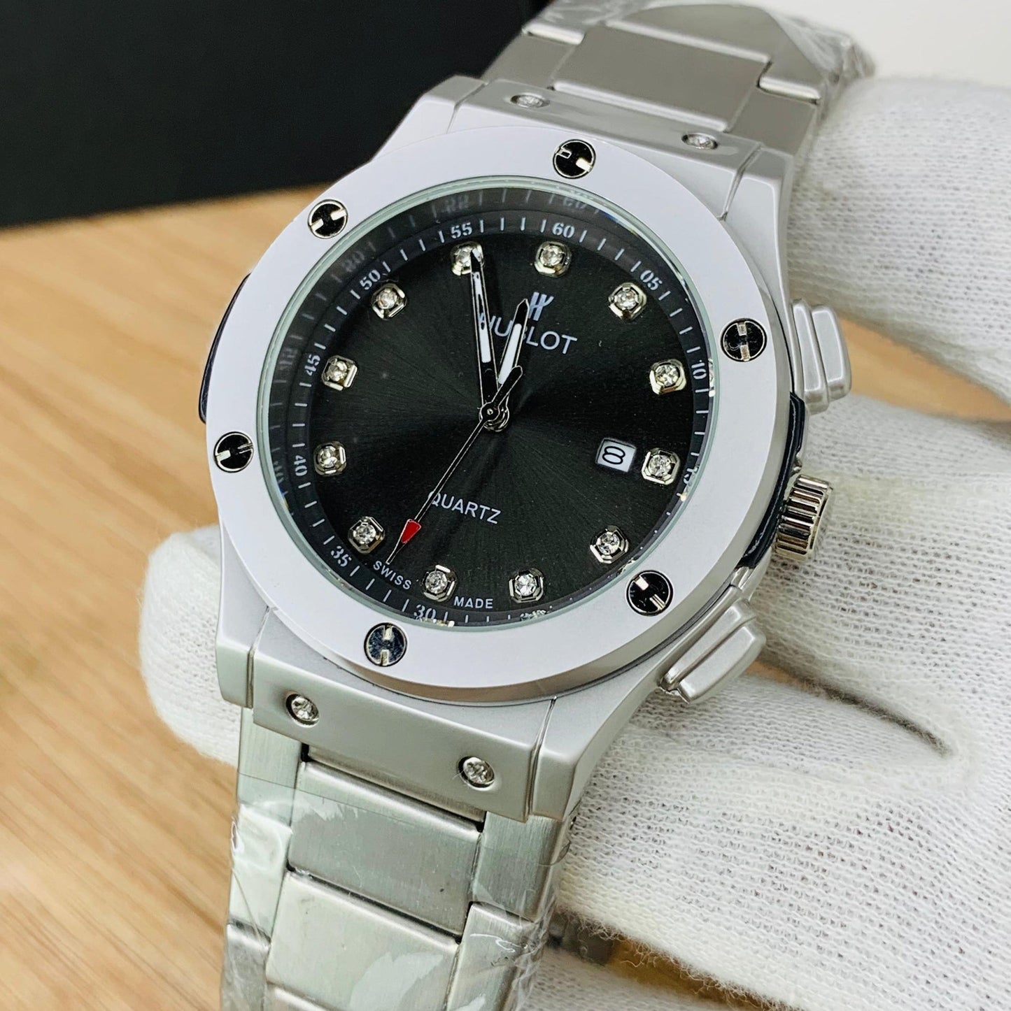 BRANDED HB PREMIUM WATCH FOR MEN - SILVER MATTE CHAIN